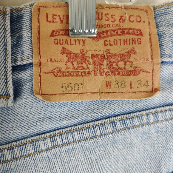 Levi's 550 Men's Light Wash Relaxed Fit Jeans Size 38x34 - Picture 7 of 11